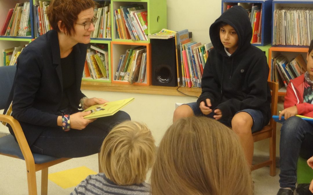 Vorlesung in der Bibliothek: «Ich kenne ein Land, dass du nicht kennst …»